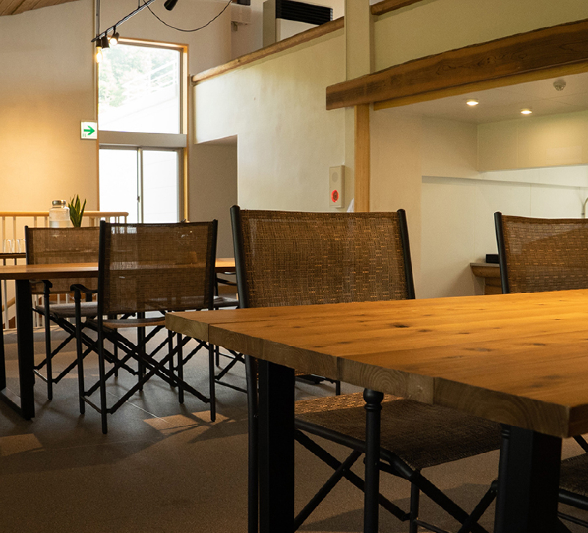 飲食店舗サービス